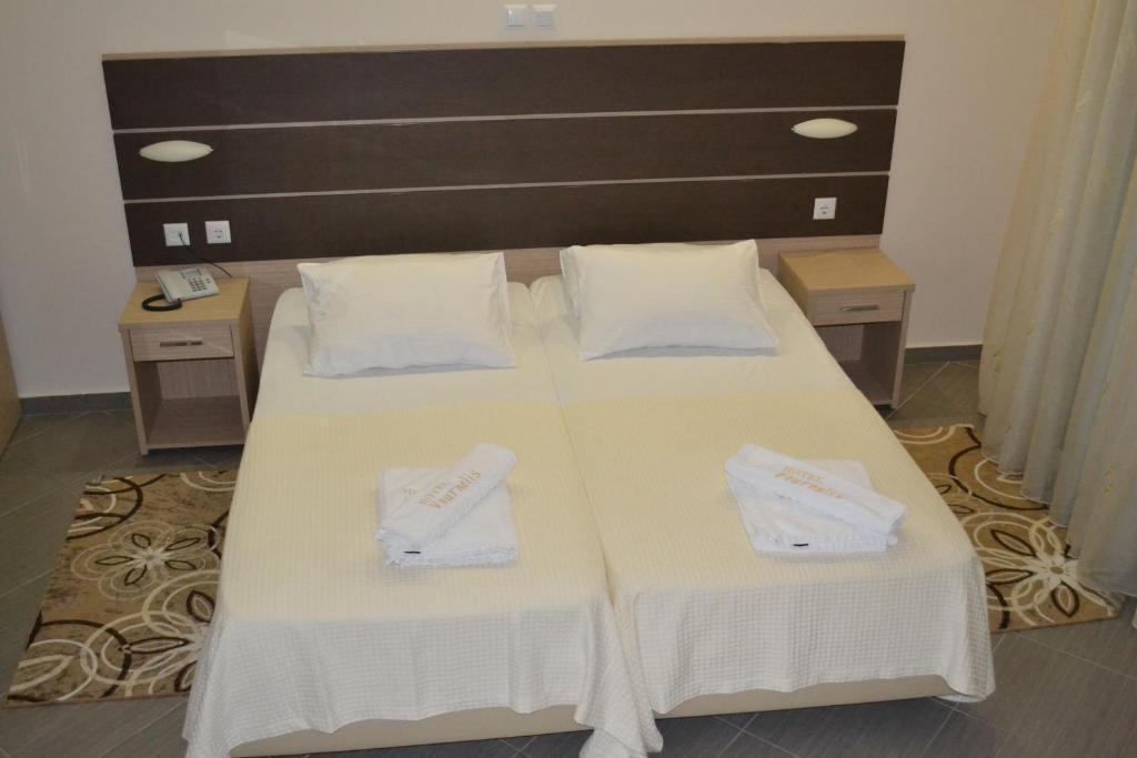 Vournelis Beach Hotel And Spa Nea Iraklitsa Room photo